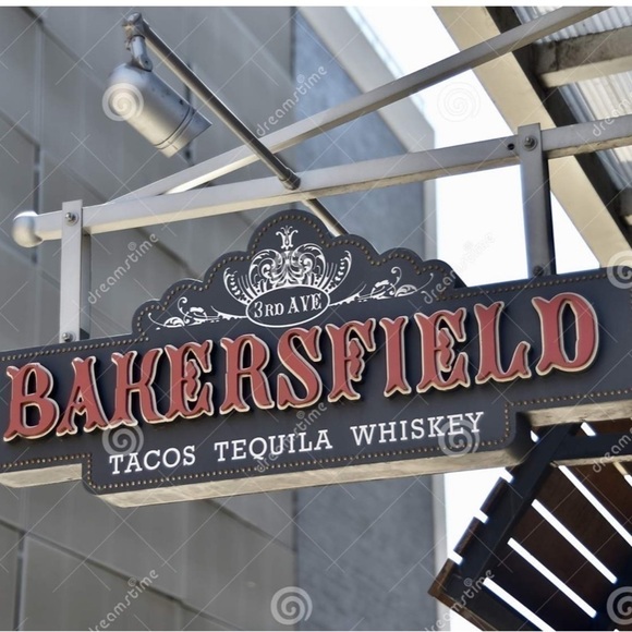 SUGAR skull Bakersfield tacos, tequila & whiskey t-shirt - Picture 5 of 8